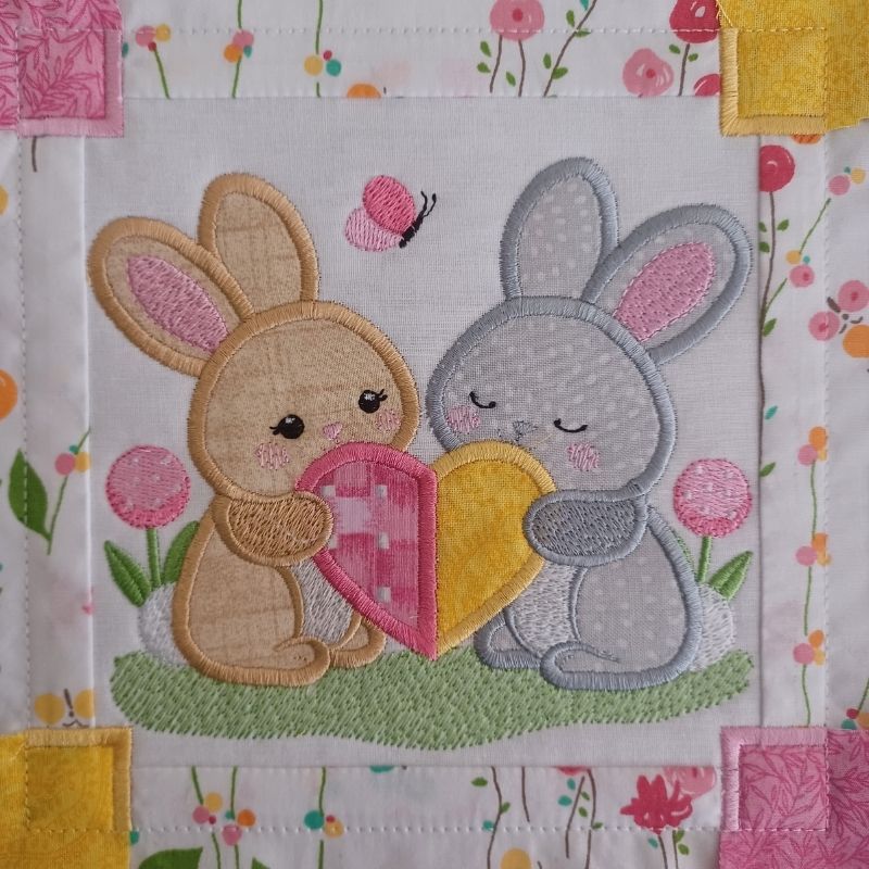 EW504 - Especially Me Mini Quilt - April Collectable