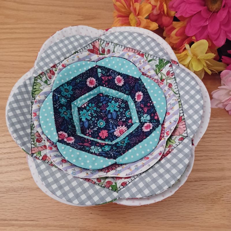 EW516 -  ITH Quilted Applique Bowls