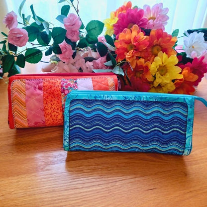 EW519 - ITH Luna Zipper Pouches