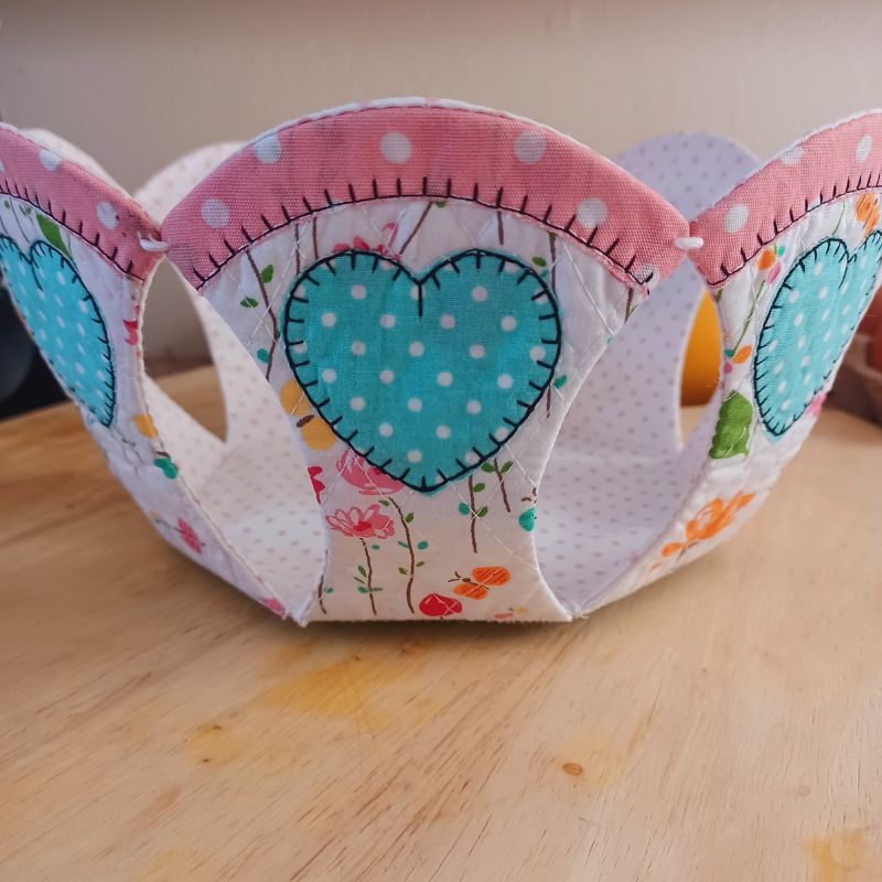 EW520 - ITH Sweetheart Apple Slice Bowl