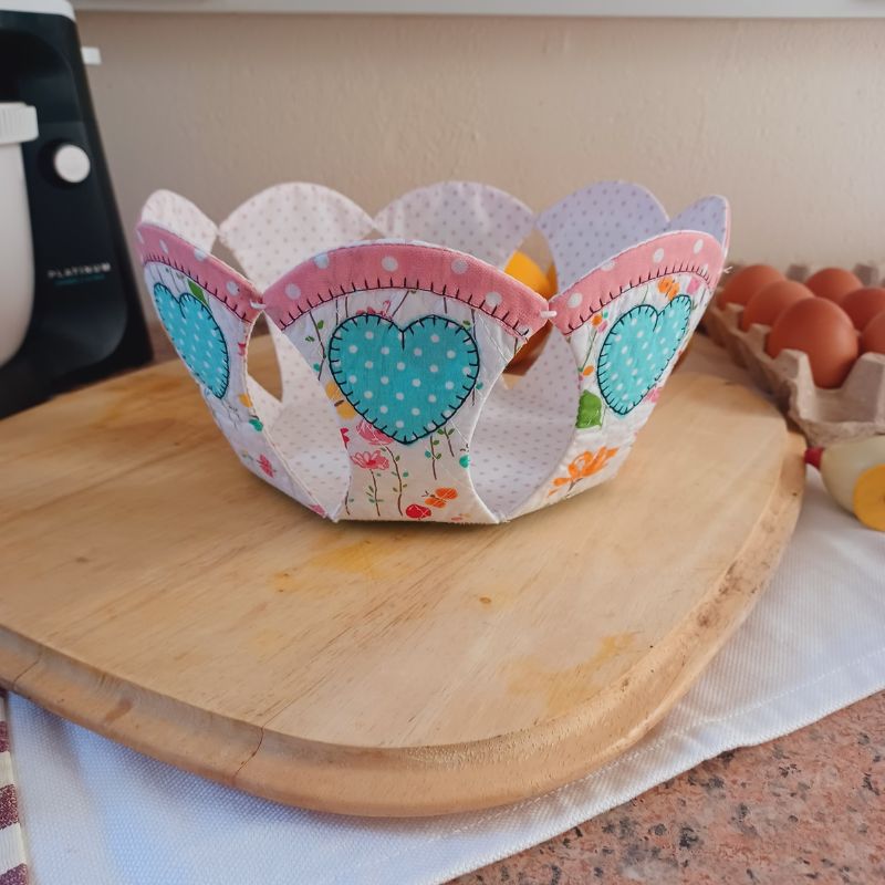 EW520 - ITH Sweetheart Apple Slice Bowl