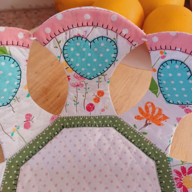 EW520 - ITH Sweetheart Apple Slice Bowl
