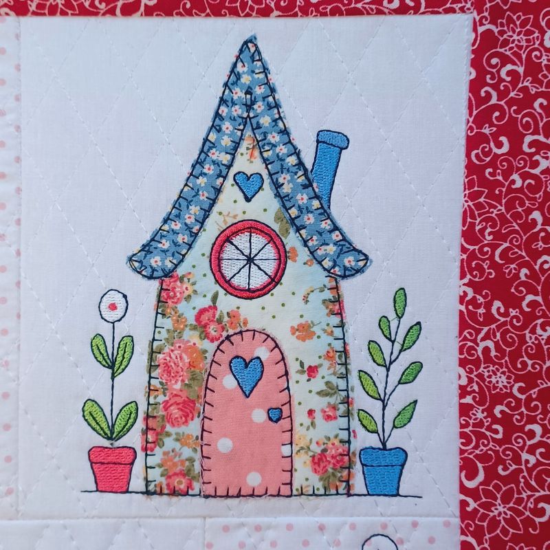 EW522 - Applique Country Cottages Quilt