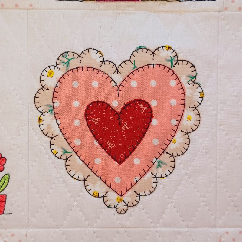 EW522 - Applique Country Cottages Quilt