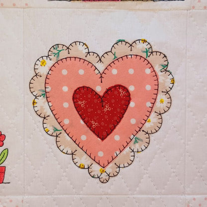EW522 - Applique Country Cottages Quilt