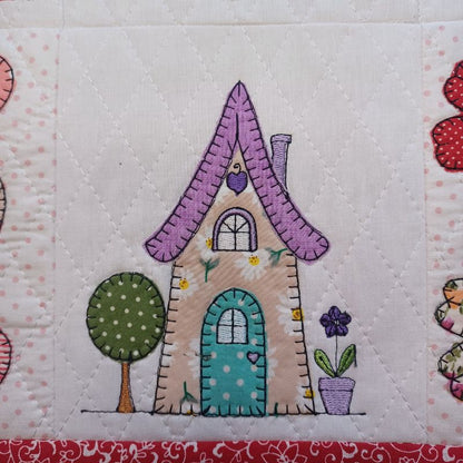 EW522 - Applique Country Cottages Quilt