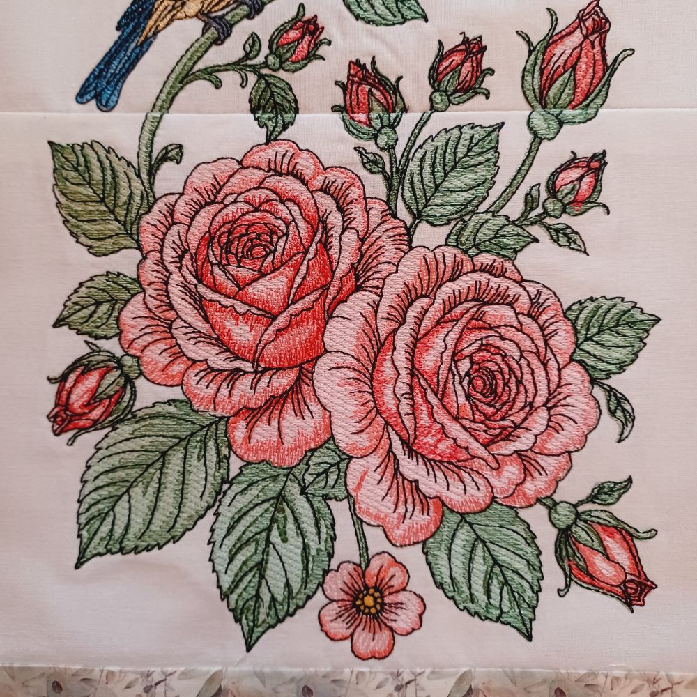 EW533 - Bluebirds & Roses Wall Hanger