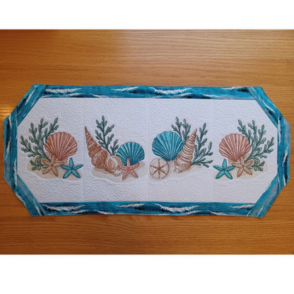 EW534 - Seaside Treasures Table Runner