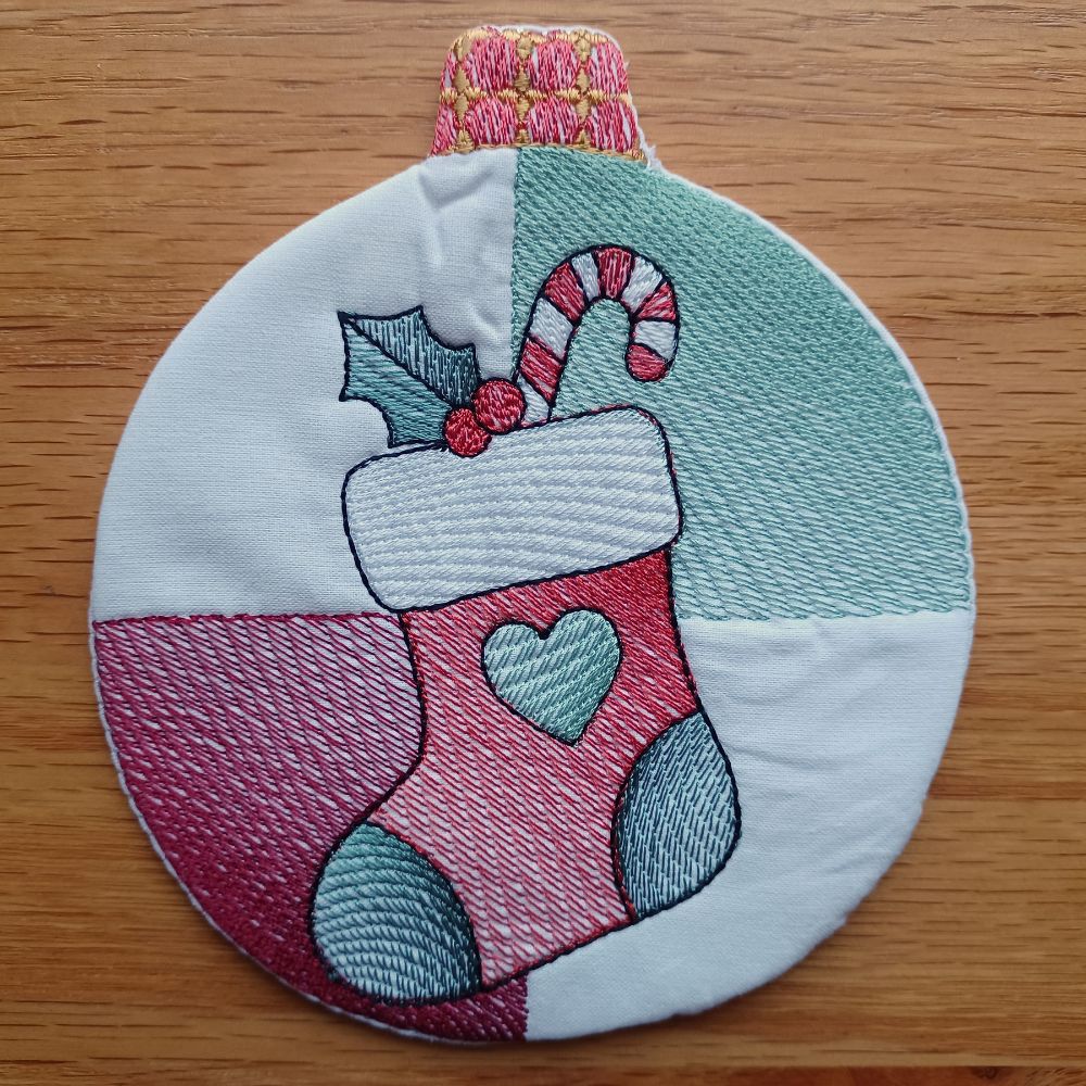 EW549 – ITH Christmas Bauble Coasters