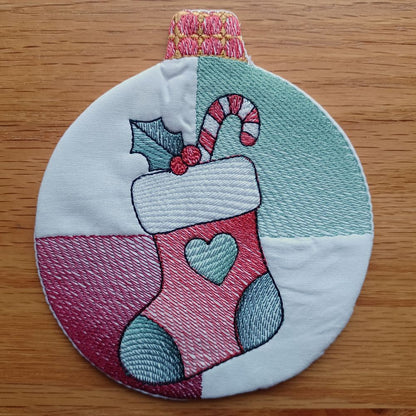 EW549 – ITH Christmas Bauble Coasters