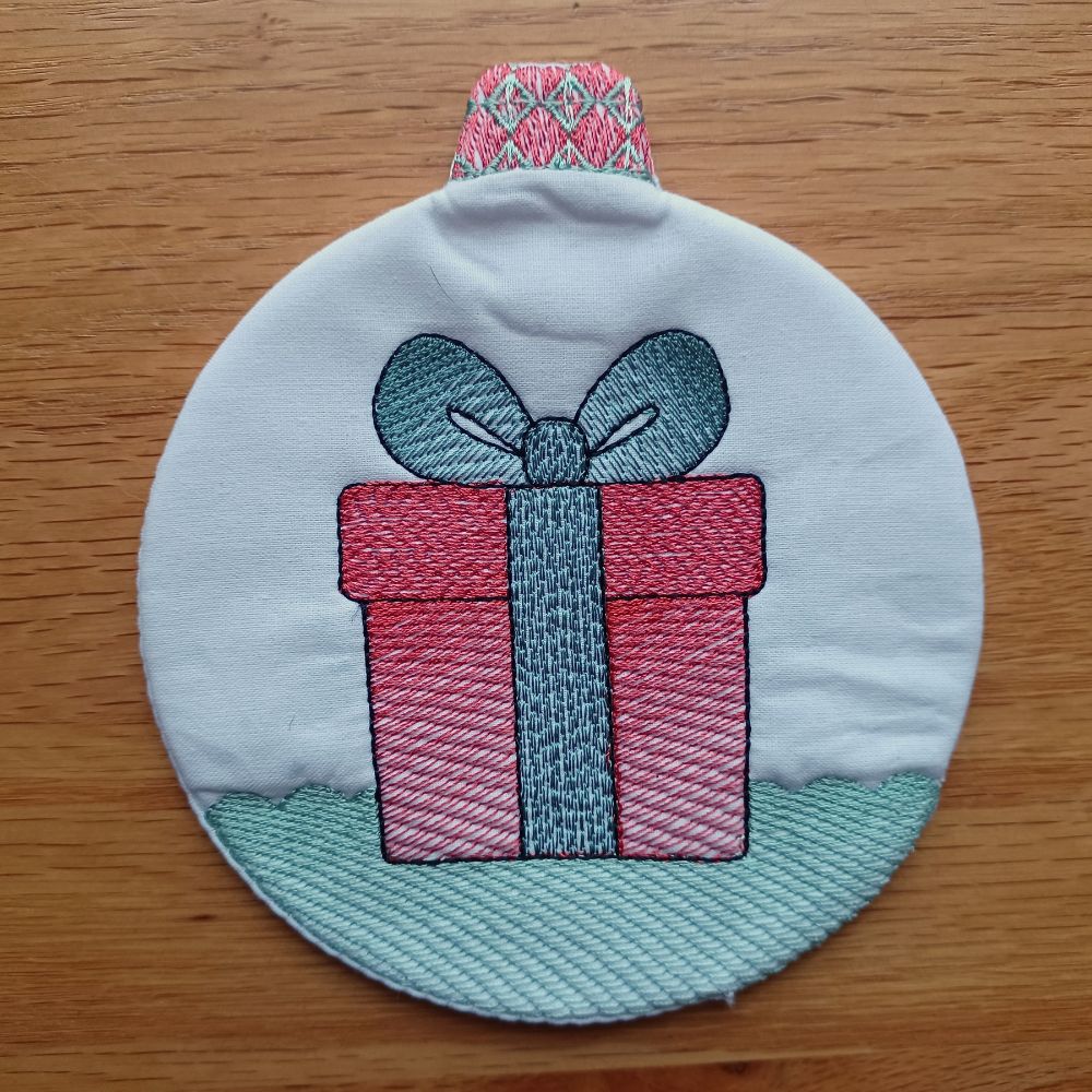 EW549 – ITH Christmas Bauble Coasters