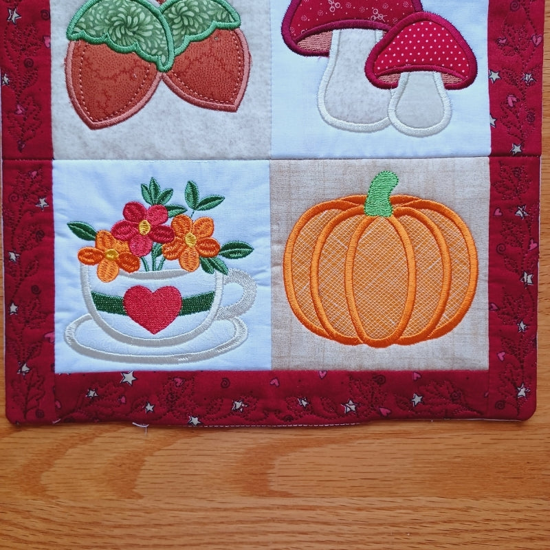 EW550 - ITH House Mini Quilt September Collectable