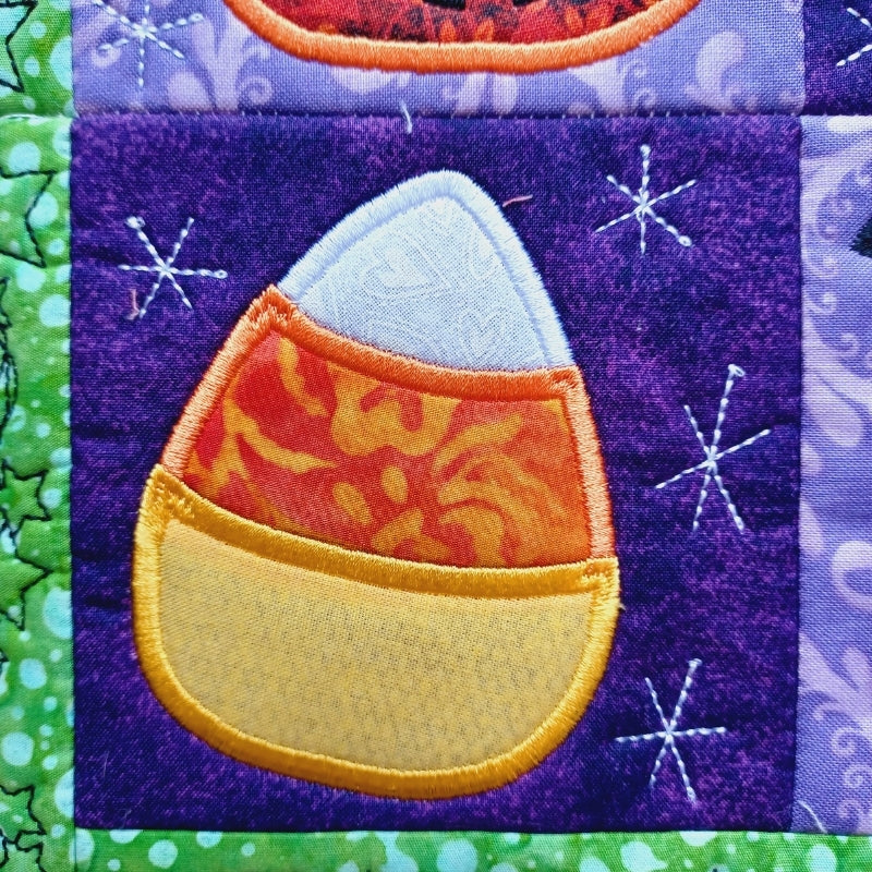 EW551 - ITH House Mini Quilt October Collectable