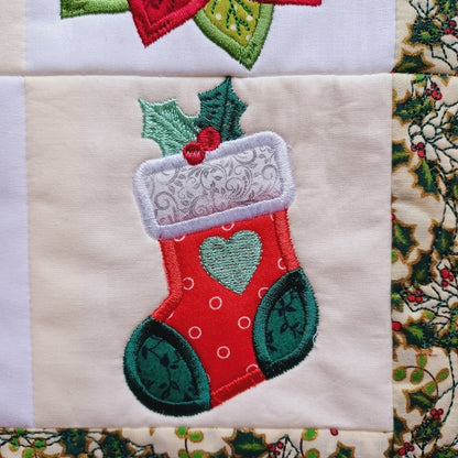 EW553 - ITH House Mini Quilt December Collectable