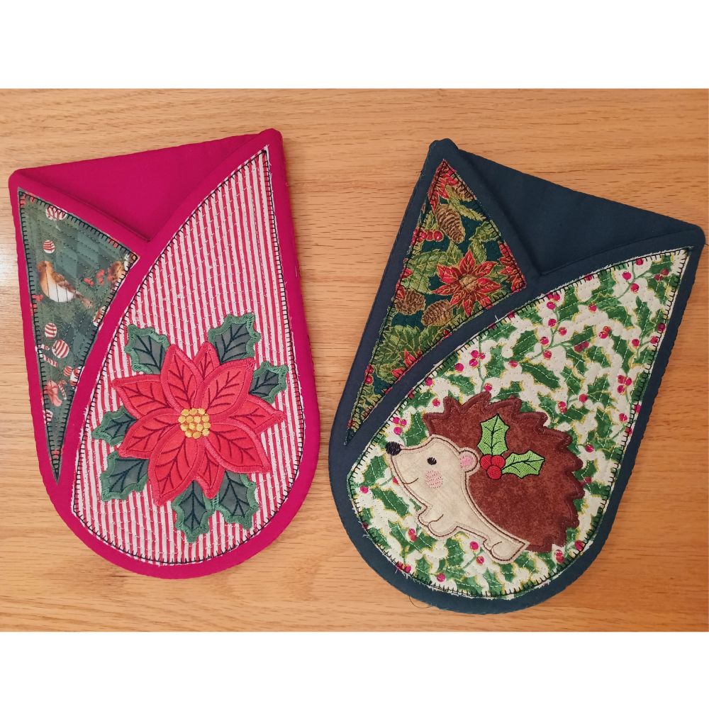 EW561 – ITH Festive Quilted Oven Mitts