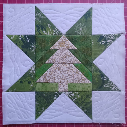 EW567 - ITH Pieced Christmas Tree Star Block