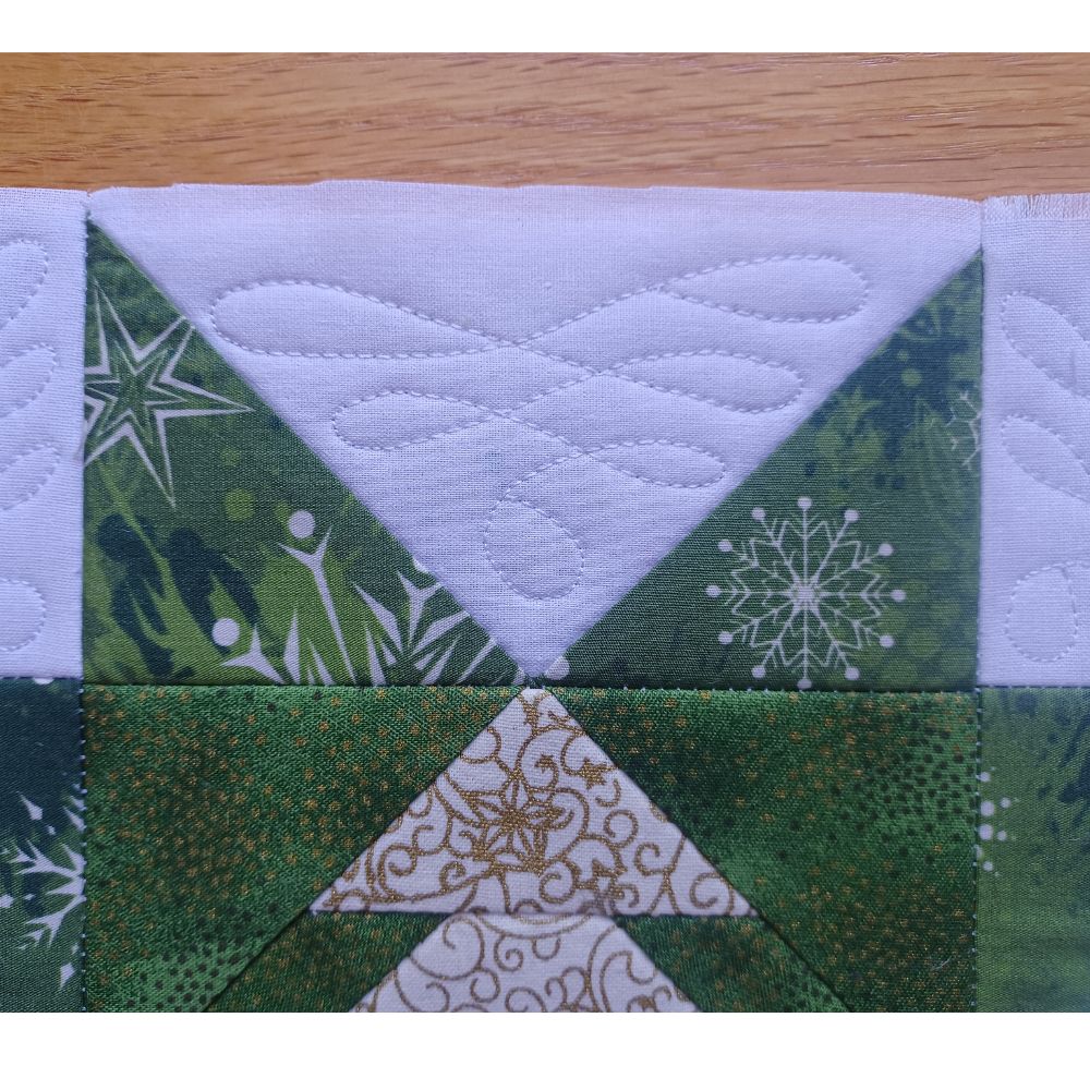 EW567 - ITH Pieced Christmas Tree Star Block