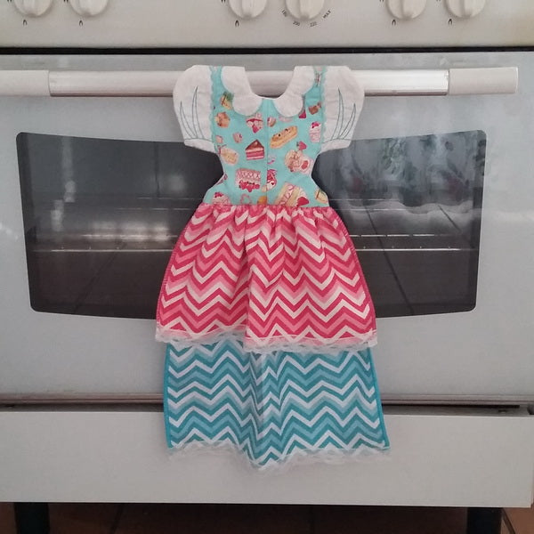 EWC135 - Alice Towel Topper