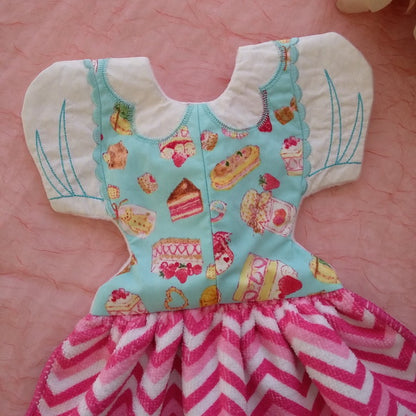 EWC135 - Alice Towel Topper