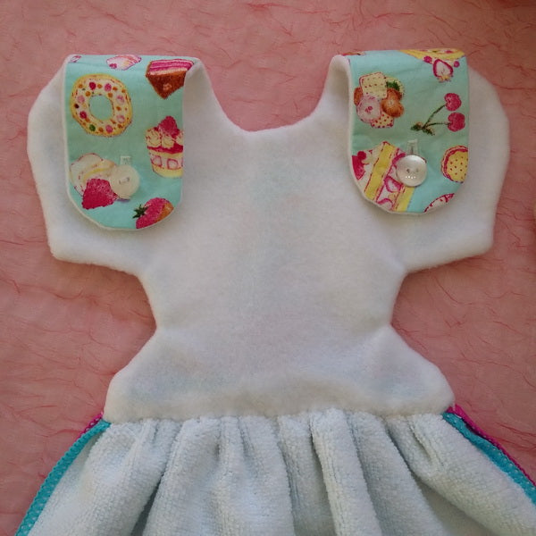 EWC135 - Alice Towel Topper