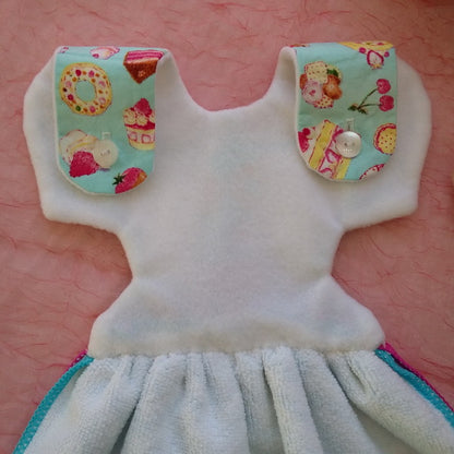 EWC135 - Alice Towel Topper