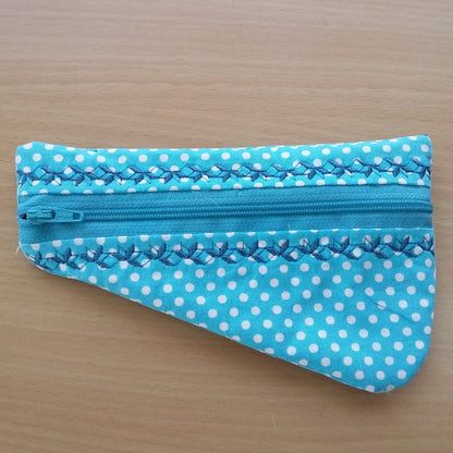 EWC143  ITH Zipper Scissor Pouches