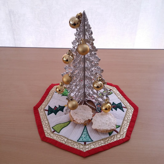 EWC145 Quilted Mini Tree Skirts