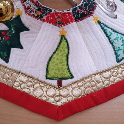 EWC145 Quilted Mini Tree Skirts