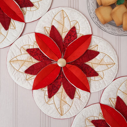 EWC156 3D ITH Poinsettia Table Topper