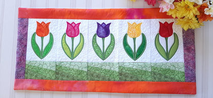 EWC164 IHQ Tulip Table Runner