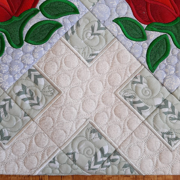 EWC167  IHQ Rose Trellis Table Runner