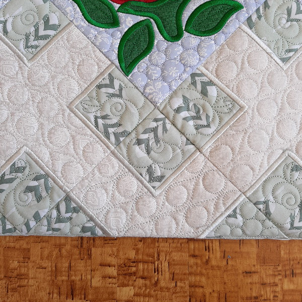EWC167  IHQ Rose Trellis Table Runner