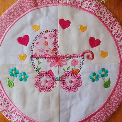 EWC281 - Nursery Table Topper