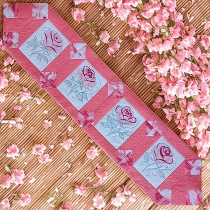 EWC283 - Summer Rose Table Runner
