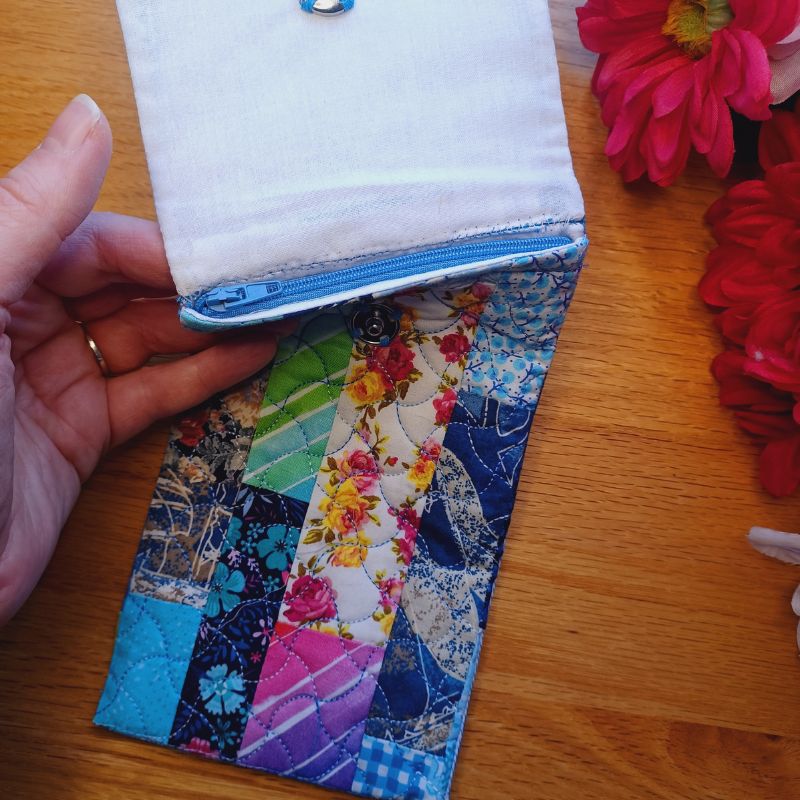 EWC288 - ITH Quilted Zipper Pouch