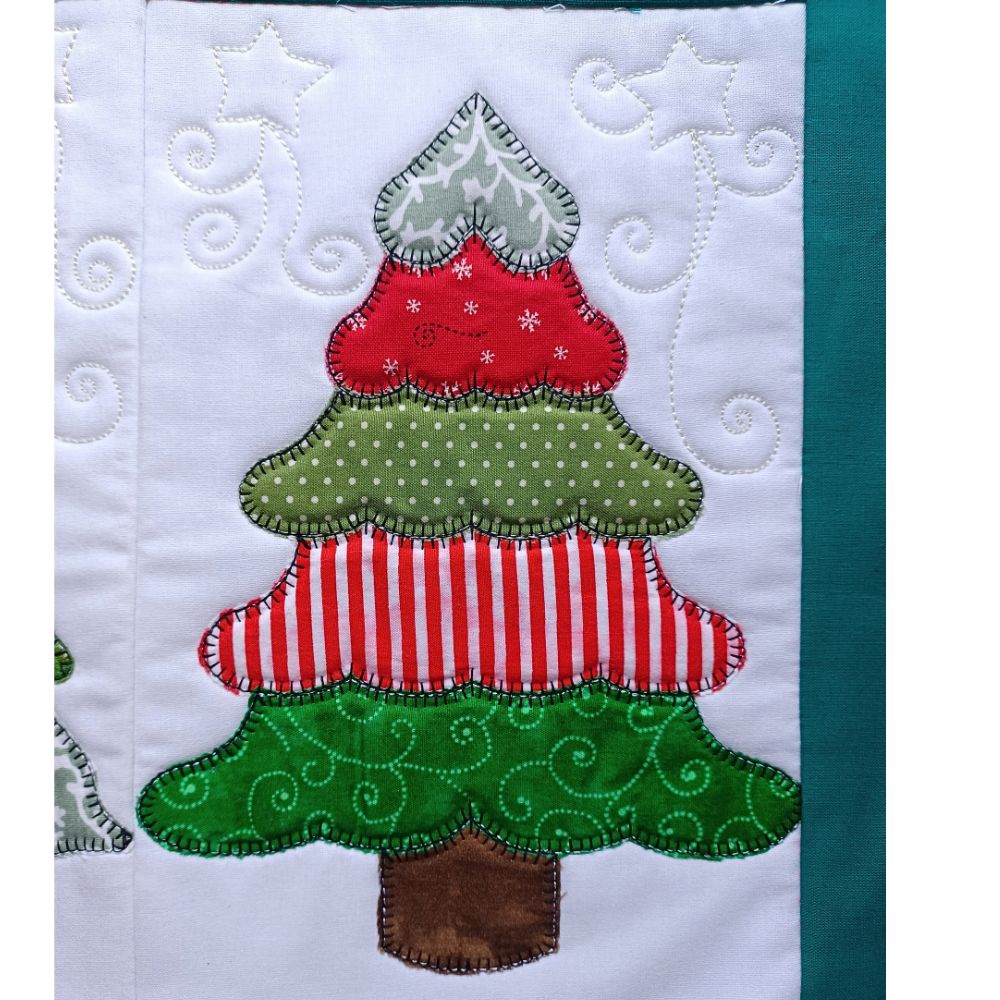 EWC293 - Applique Festive Trees Table Runner