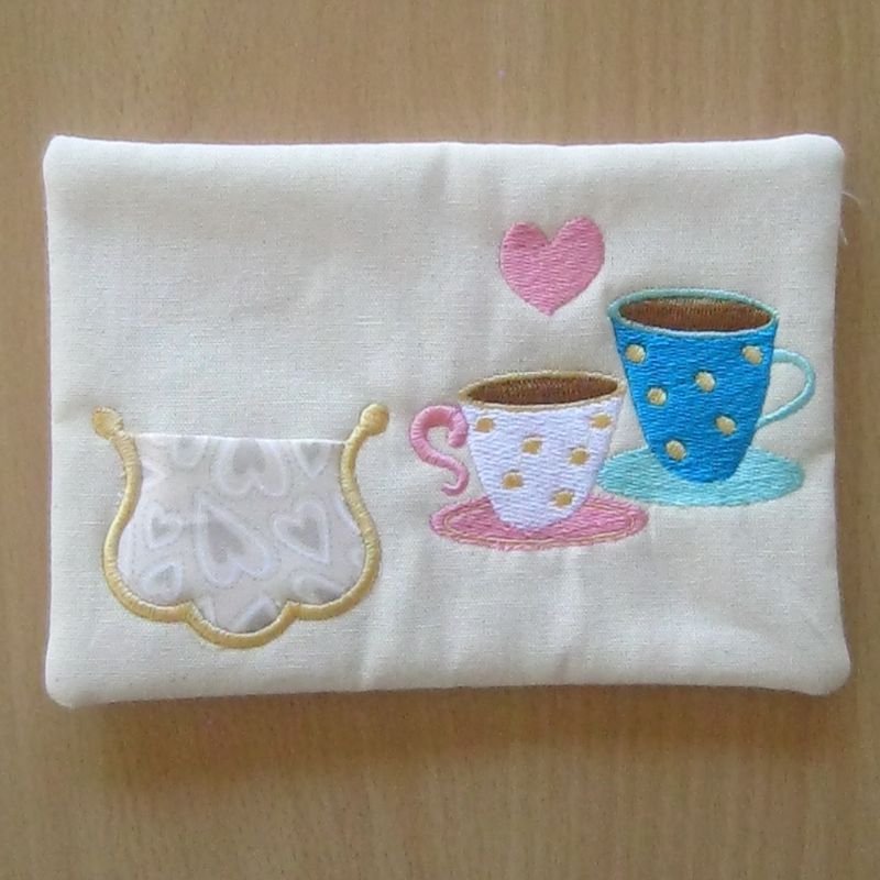 EWV084  ITH Tea Mug Rugs