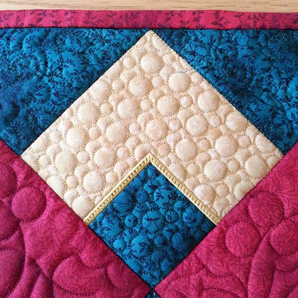 EWV162  Holly table Runner