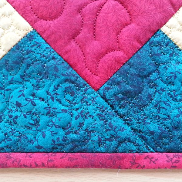 EWV162  Holly table Runner