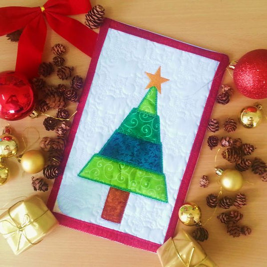 EWV164  ITH Christmas Tree Mini Quilt