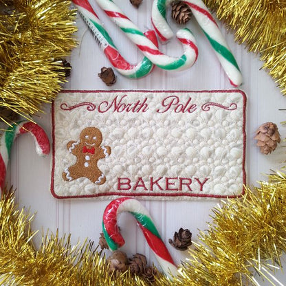 EWV177  ITH North Pole Mug Rugs