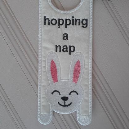 EWV214  ITH Nap Time Critter Door Hangers