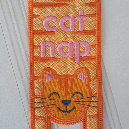 EWV214  ITH Nap Time Critter Door Hangers