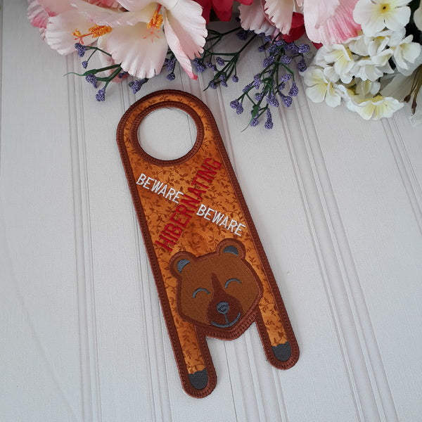 EWV214  ITH Nap Time Critter Door Hangers