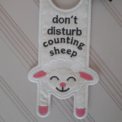 EWV214  ITH Nap Time Critter Door Hangers