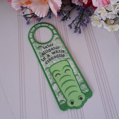 EWV214  ITH Nap Time Critter Door Hangers