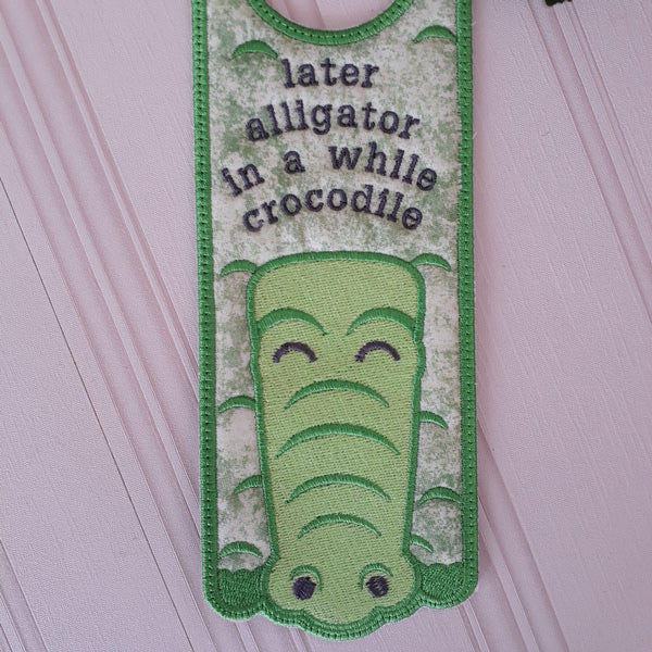 EWV214  ITH Nap Time Critter Door Hangers