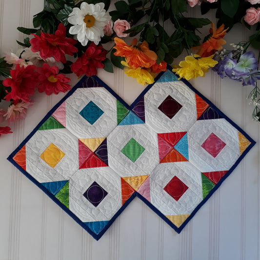 EWV216  Summer Gems Table Runner