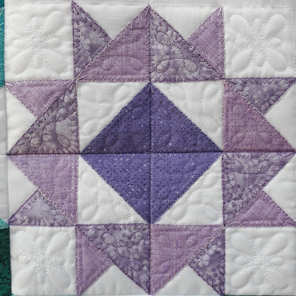 EWV311  Crown and Cube Quilt