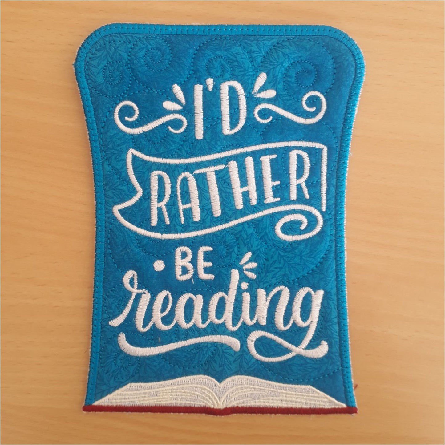 EWV329 - ITH Book Time Mug Rugs & Feather Bookmark